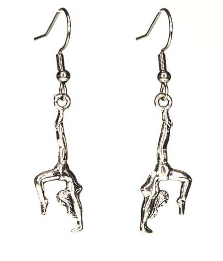 Are earrings allowed in gymnastics?