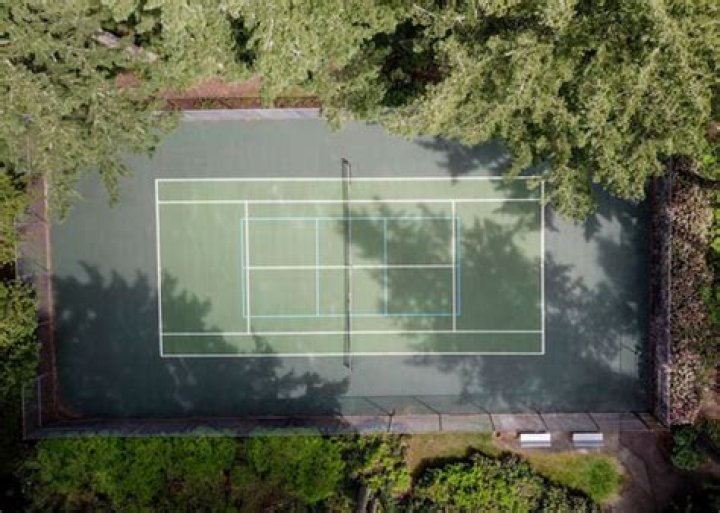 Can a tennis court be used for pickleball?