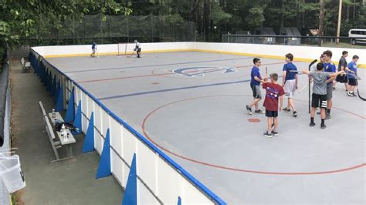 Can boys play field hockey Massachusetts?