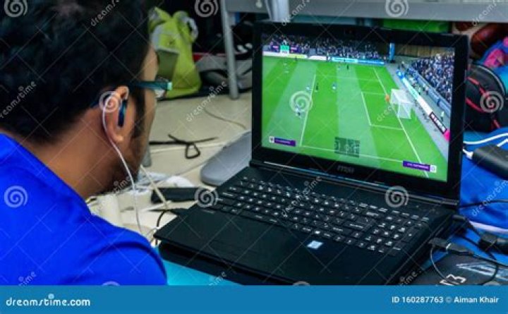 Can I play FIFA 19 on my laptop?