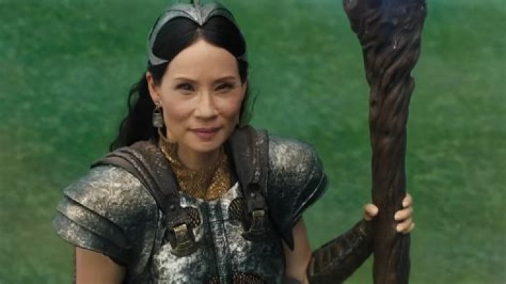 Can Lucy Liu speak Chinese?