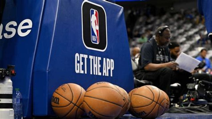 Can NBA players use their phone during games?