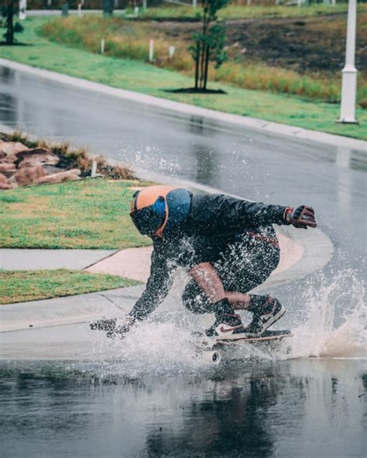 Can u skateboard in the rain?