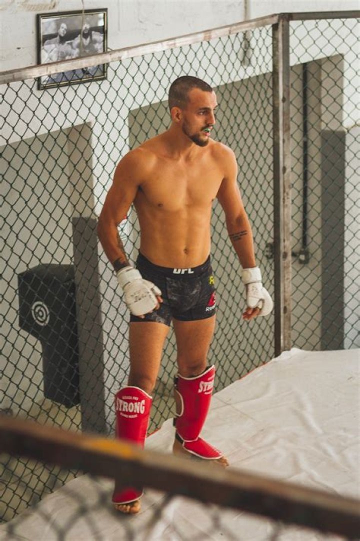 Can UFC fighters wear socks?