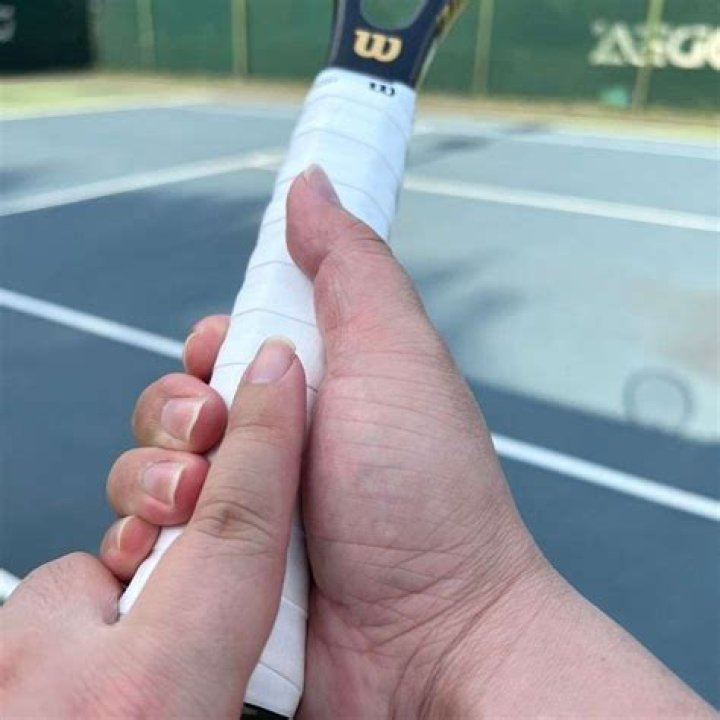 Can you replace a tennis grip?