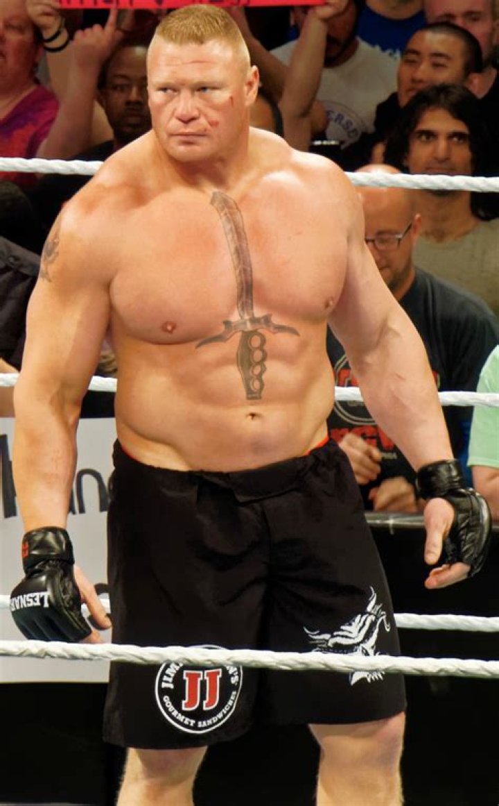 Did Brock Lesnar play football?