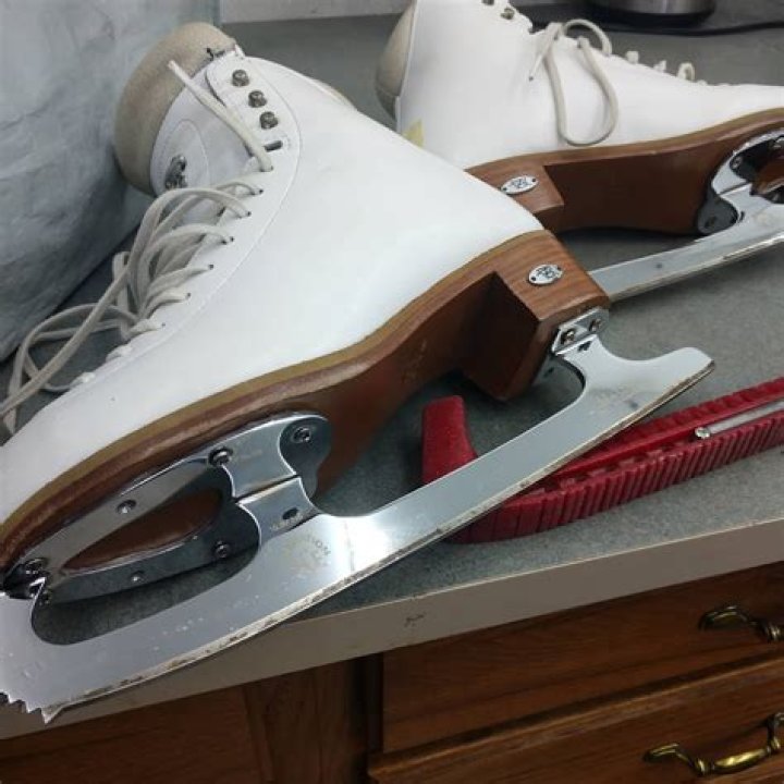 Do Bauer skates come sharpened?