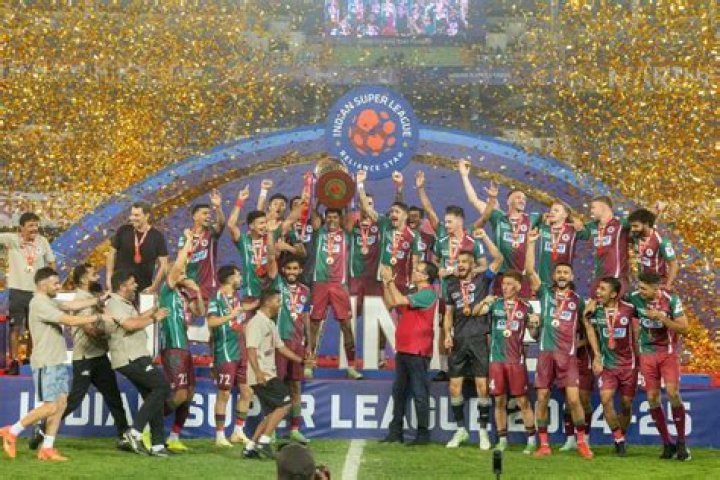 Does I-League winner qualify for ISL?