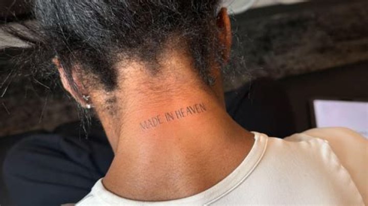 Does Simone Biles have tattoo?