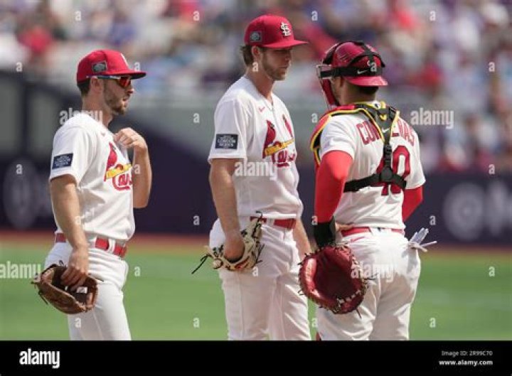 Does the catcher count as a mound visit?
