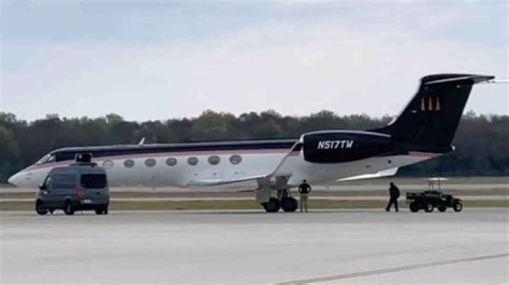 Does Tiger Woods own a private jet?