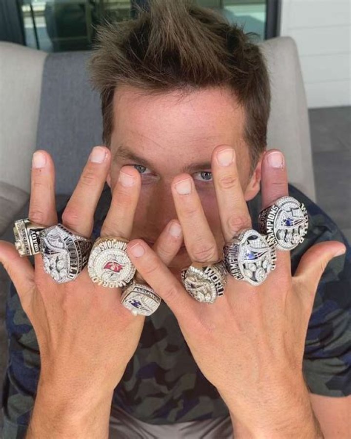 Does Tom Brady have 7 rings?