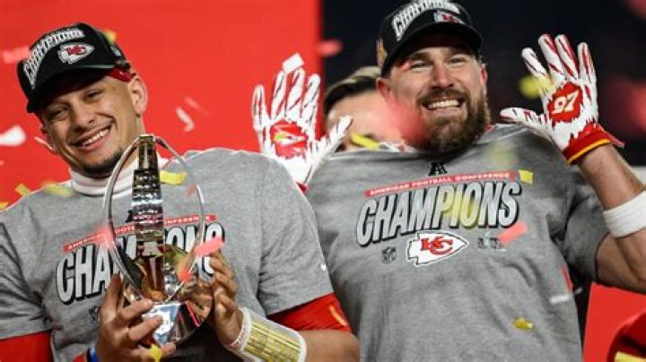 Has any QB won 3 Super Bowls in a row?