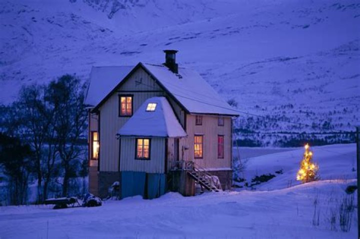 How cold is NHL ice?