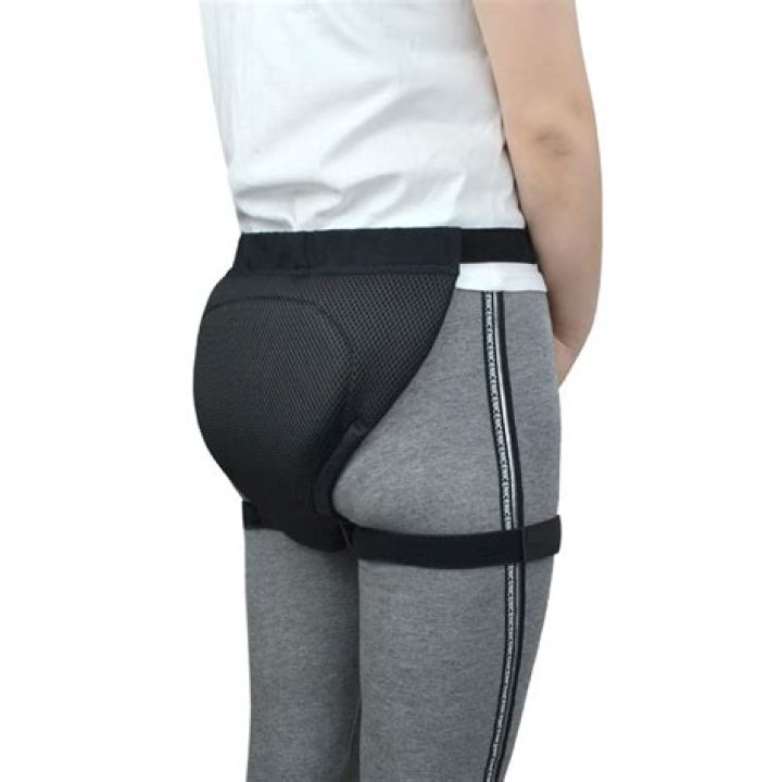 How do I protect my back while skating?