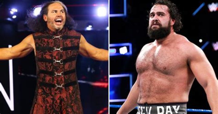 How do wrestlers decide who wins?