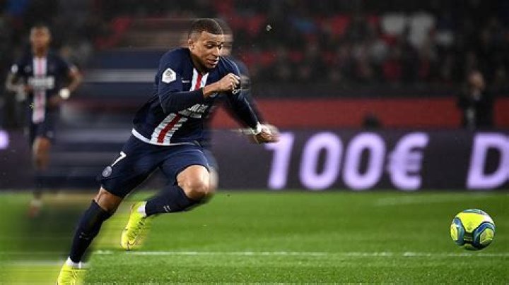 How fast does Mbappe Run mph?