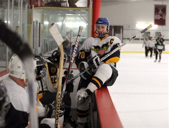 How long is the average shift in hockey?