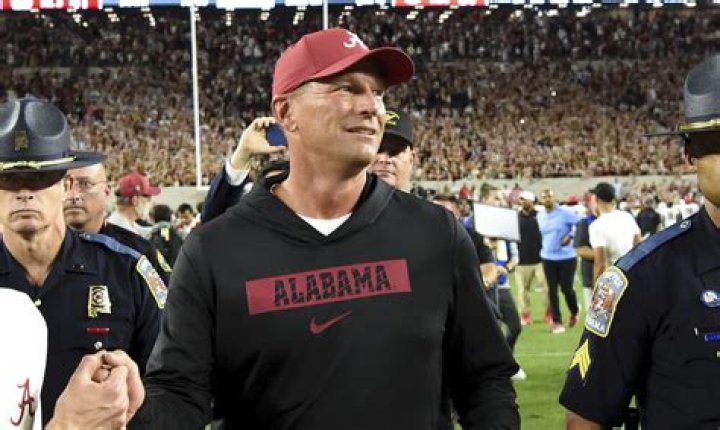 How many former Alabama players play for Las Vegas Raiders?