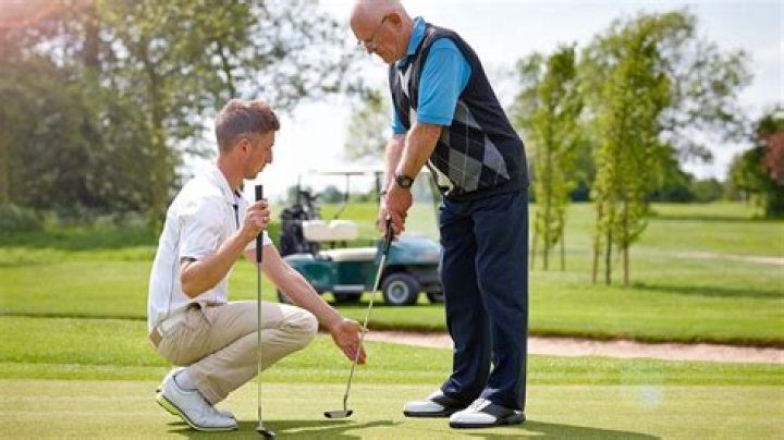 How many hours do pro golfers practice?