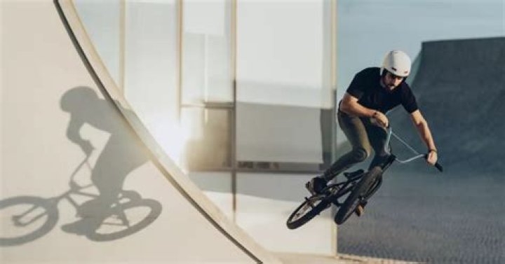 How much do pro BMX racers make?