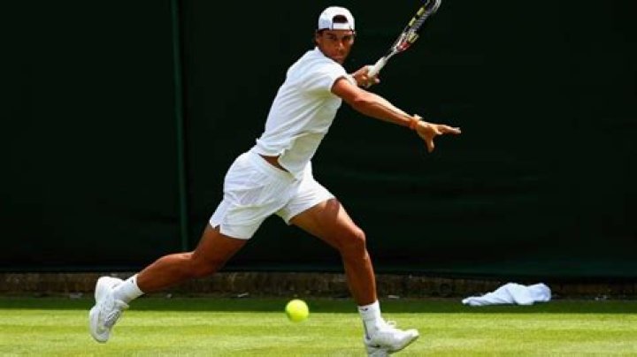 How much do tennis players pay their coaches?