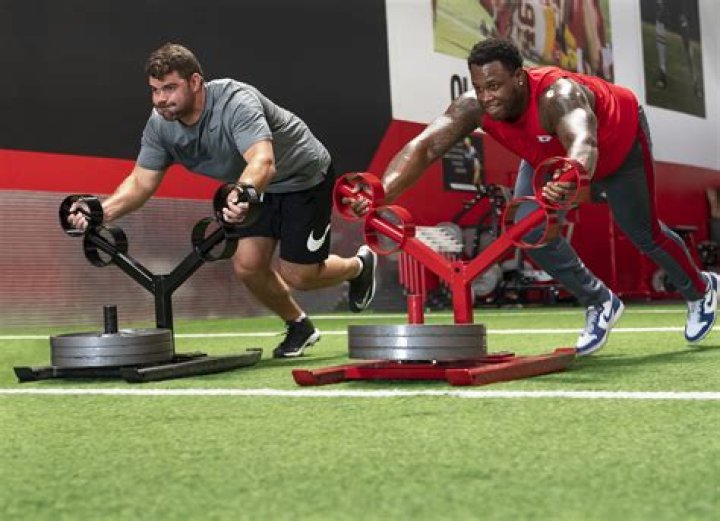 How much does a NFL strength and conditioning coach make?