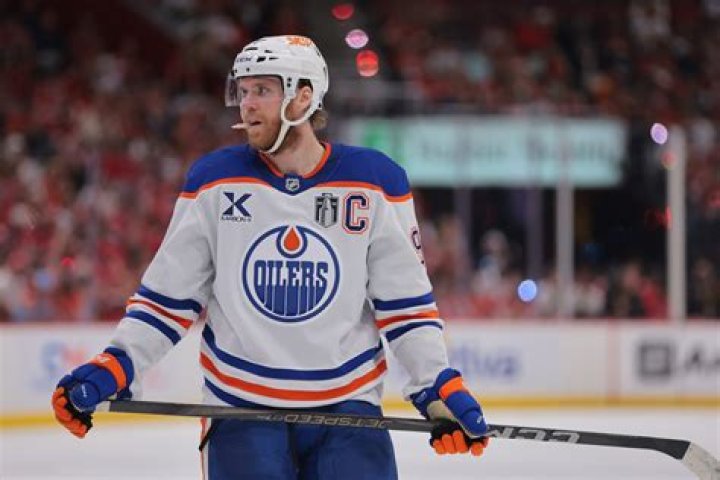 How much flex does McDavid use?