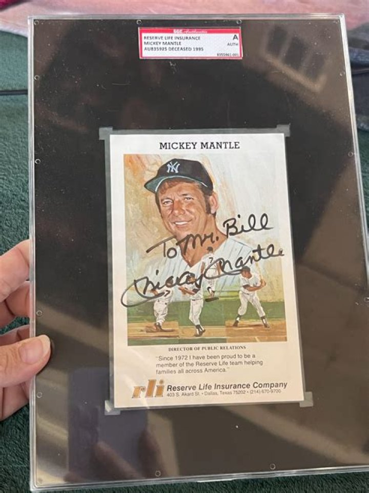 How much is a Mickey Mantle autograph worth?