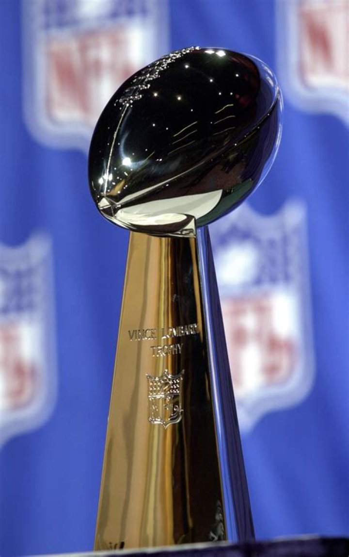 How much silver is in the Lombardi Trophy?