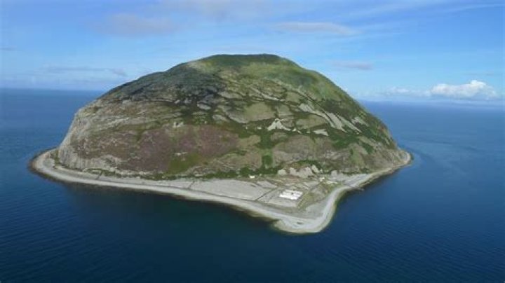 Is Ailsa Craig inhabited?