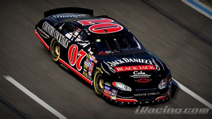 Is Dave Blaney still racing?