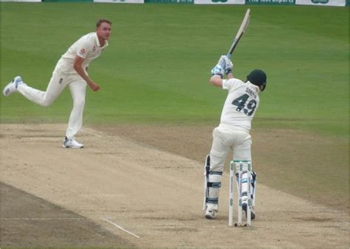 Is full toss allowed in cricket?