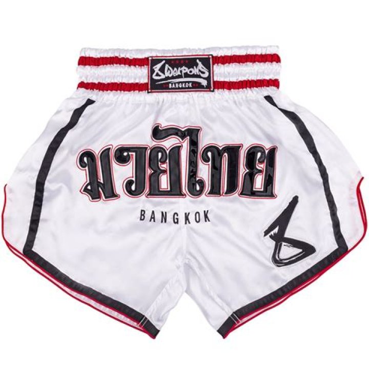 Is it disrespectful to wear Muay Thai shorts?