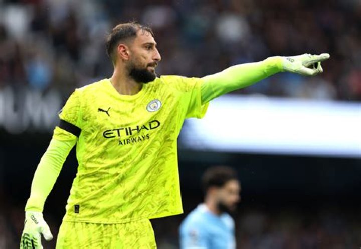 Is Man City goalkeeper injured?