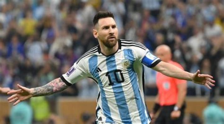 Is Messi good on FIFA 22?