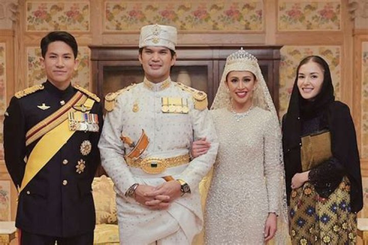 Is the Sultan of Brunei the richest man?
