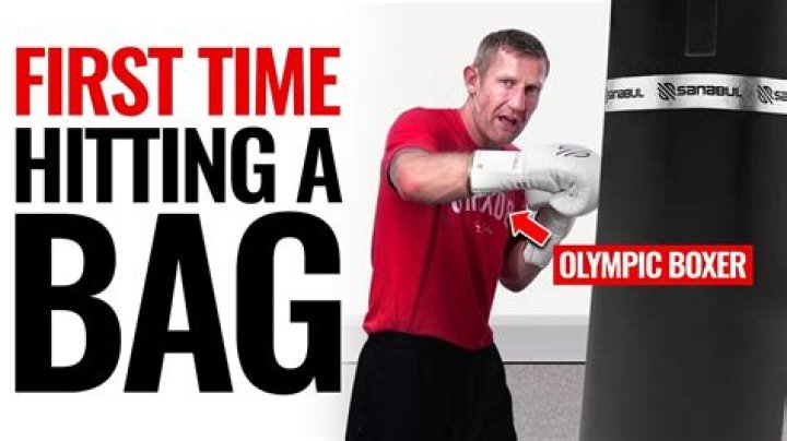 Should you use gloves on a heavy bag?
