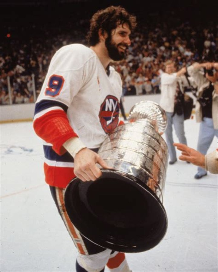 Was Clark Gillies captain?