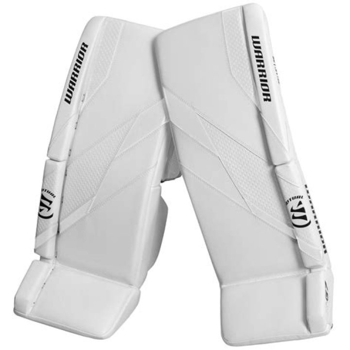 What's the difference between intermediate and senior goalie pads?