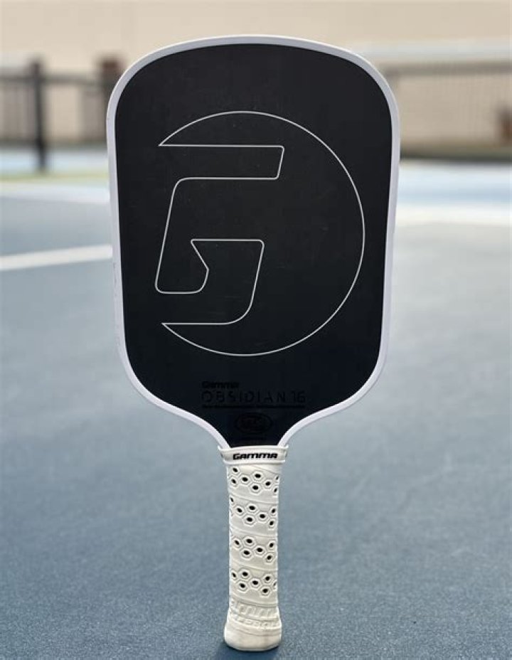 What gamma paddle does Riley Newman use?