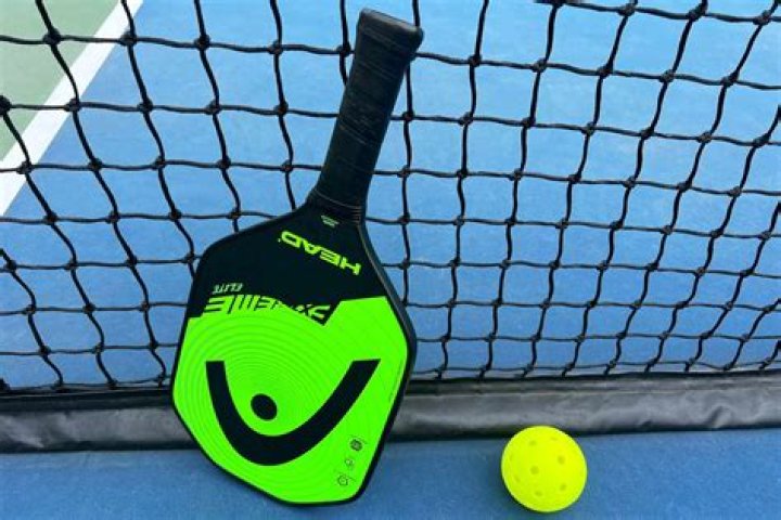 What is the largest pickleball paddle?