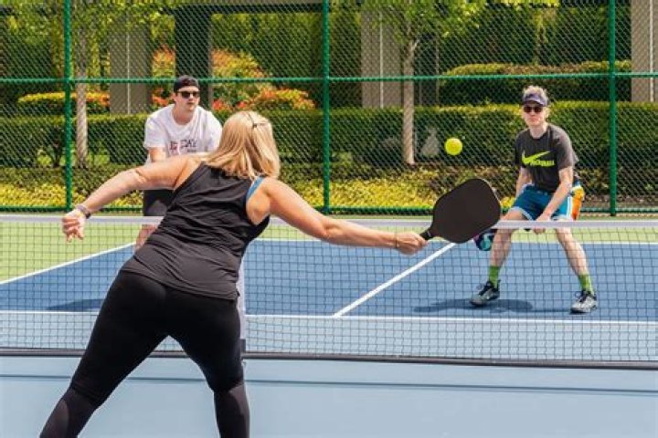 What muscles do you use playing pickleball?