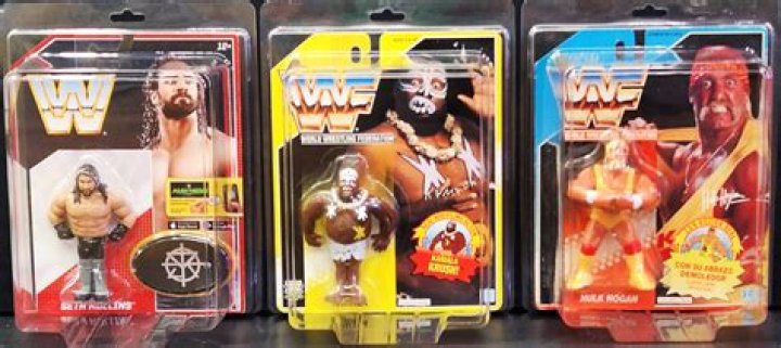 When did WWE split brands?