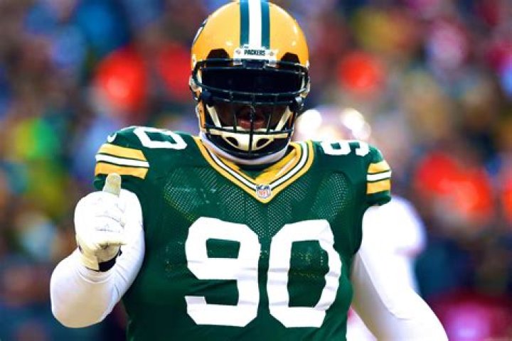 Where is BJ Raji now?