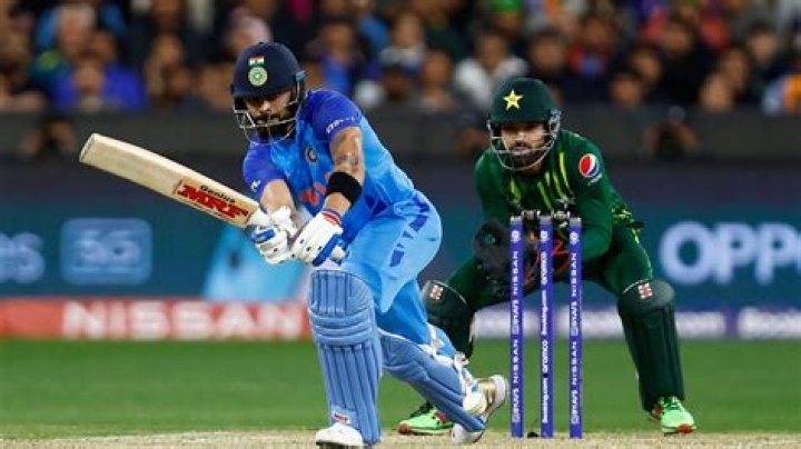 Which player attempts to score runs?