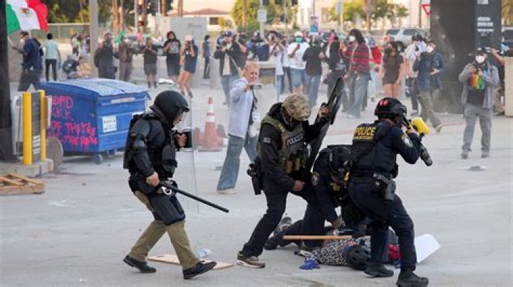 Who are the most violent American football fans?