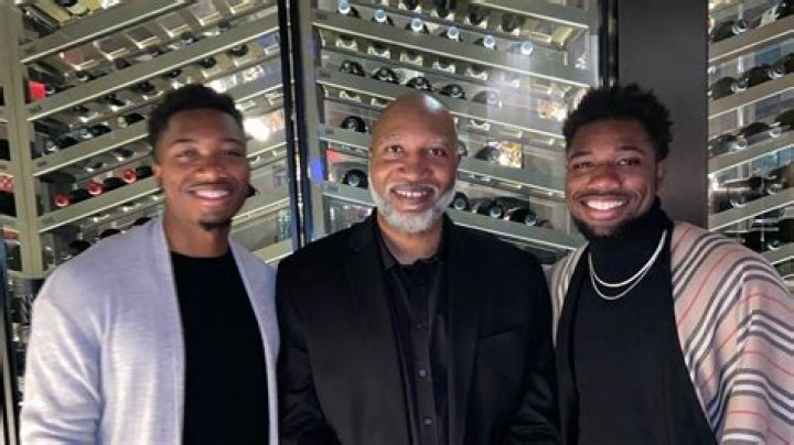 Who is Noah Lyles dad?