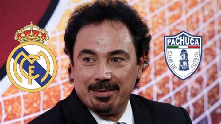 Who is Pachuca coach?