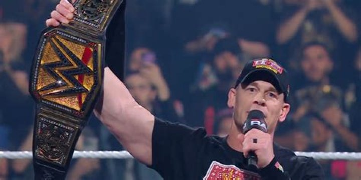 Who is the first Mexican undisputed champion?